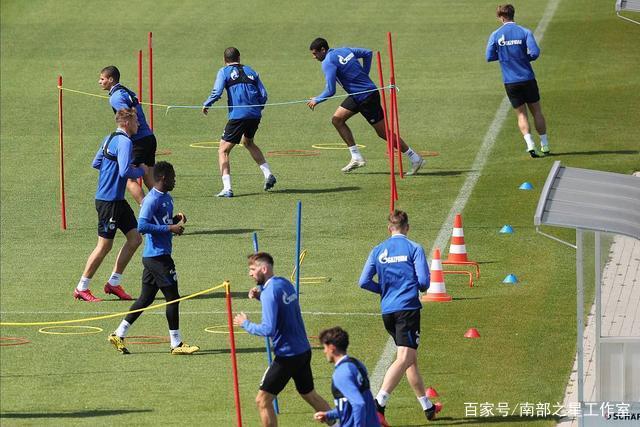 火箭大胜快船升至西部第三 雷霆轻取太阳3连胜